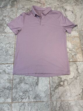 Lululemon Evolution polo shirt mens Lavender Short Sleeve Size Medium.